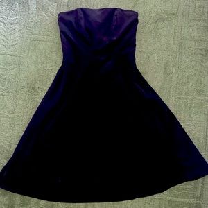Black White House Black market size 4 strapless dress